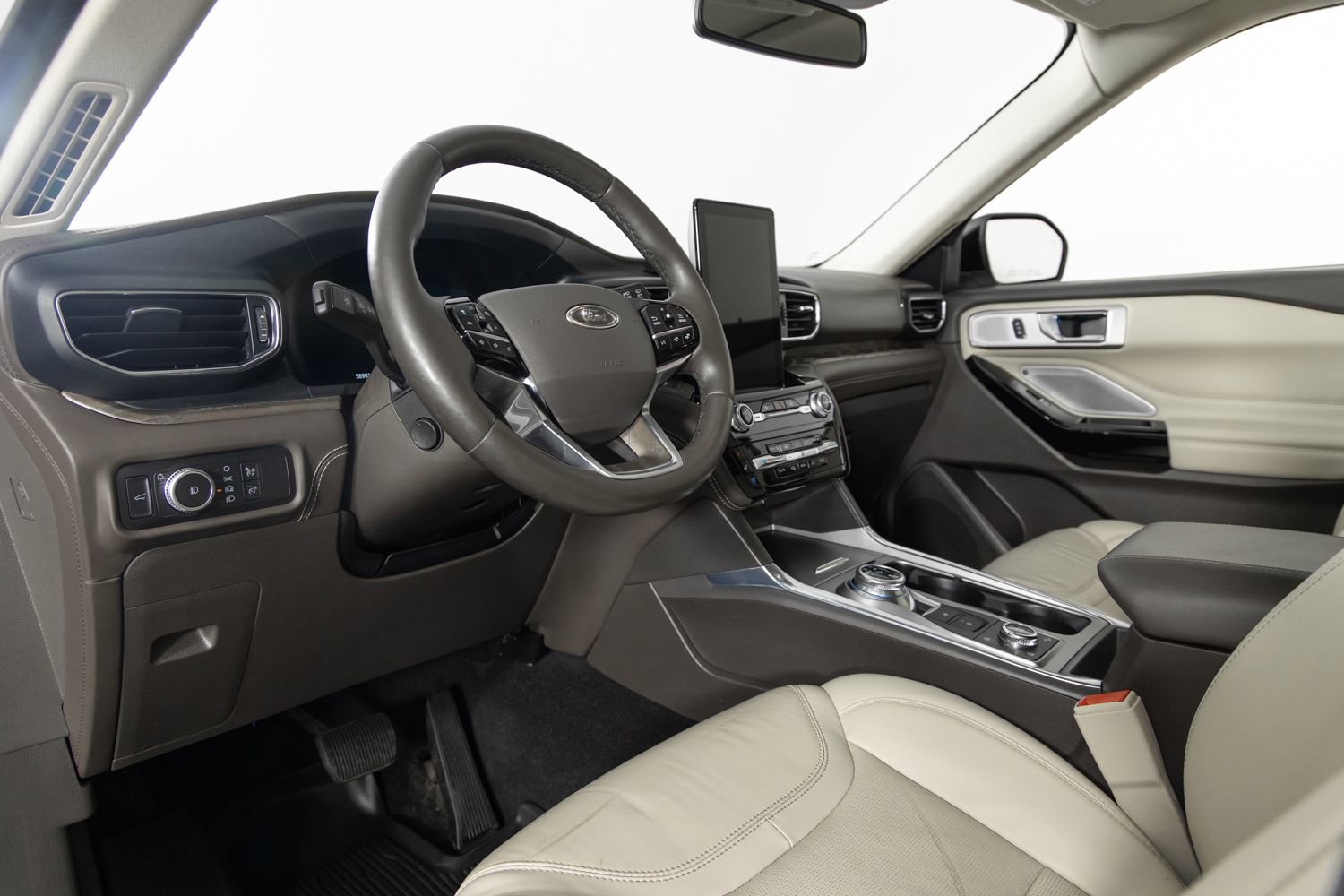 Used 2021 Ford Explorer Platinum w/ Equipment Group 601A image 14