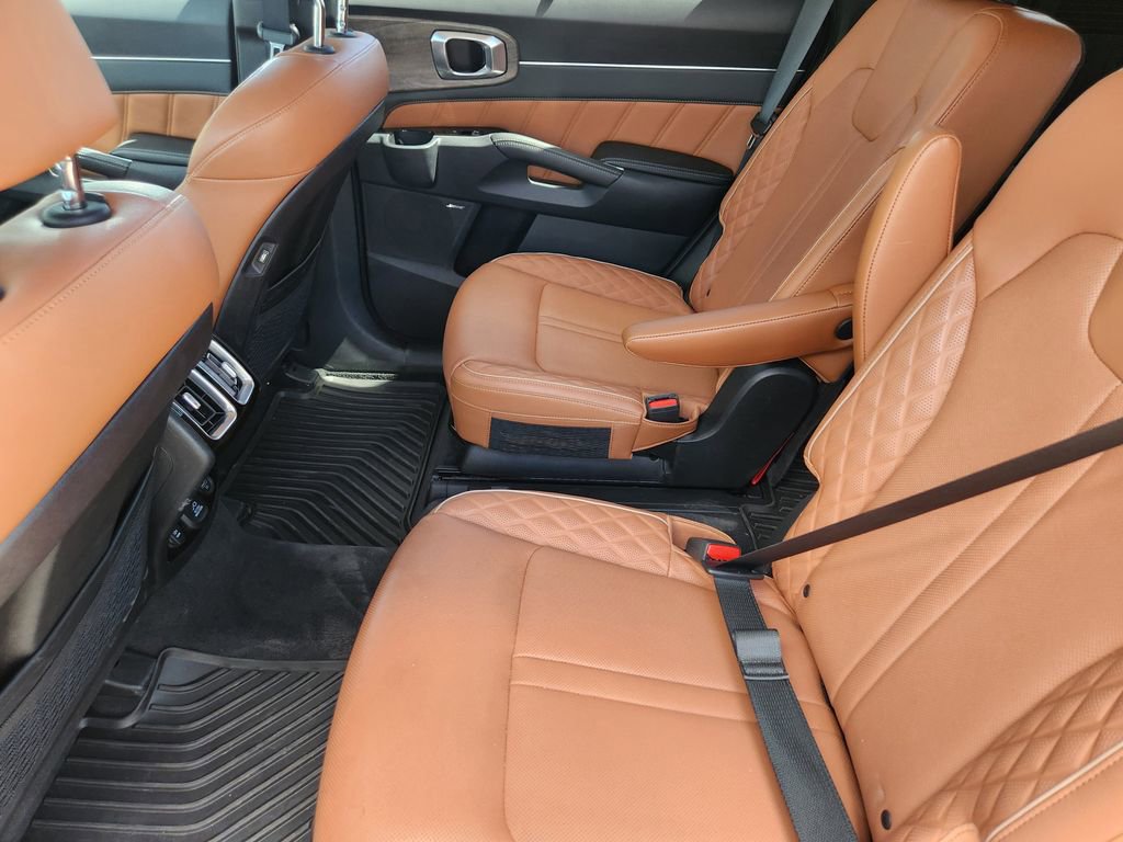 Certified 2023 Kia Sorento SX Prestige AWD/4WD image 28