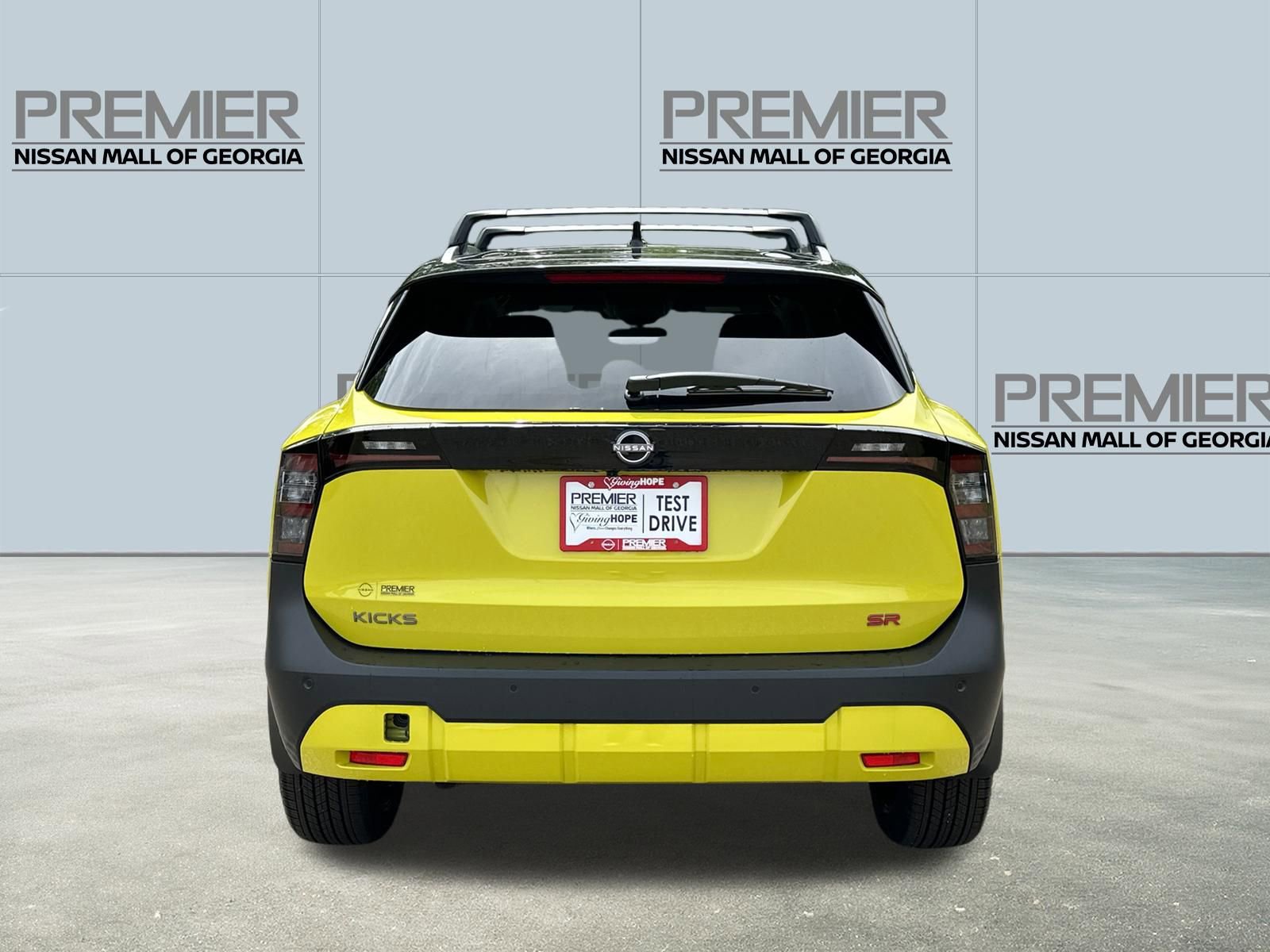 Certified 2025 Nissan Kicks SR FWD image 5