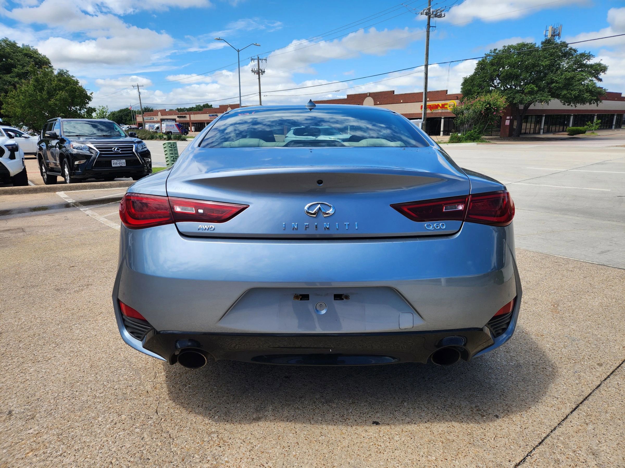 Used 2017 INFINITI Q60 3.0t w/ Premium Plus Package 3.0T AWD/4WD image 4