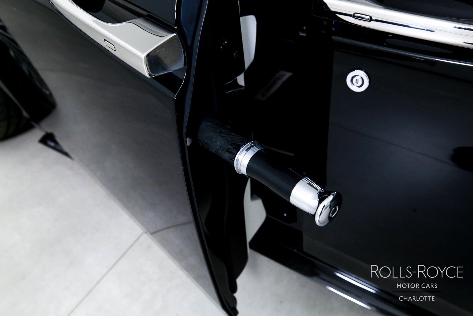 Used 2018 Rolls-Royce Phantom Sedan RWD image 33