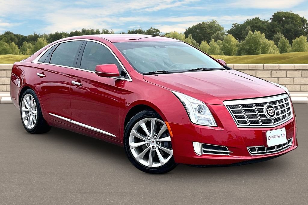 Used 2013 Cadillac XTS Luxury w/ Driver Awareness Package FWD image 2