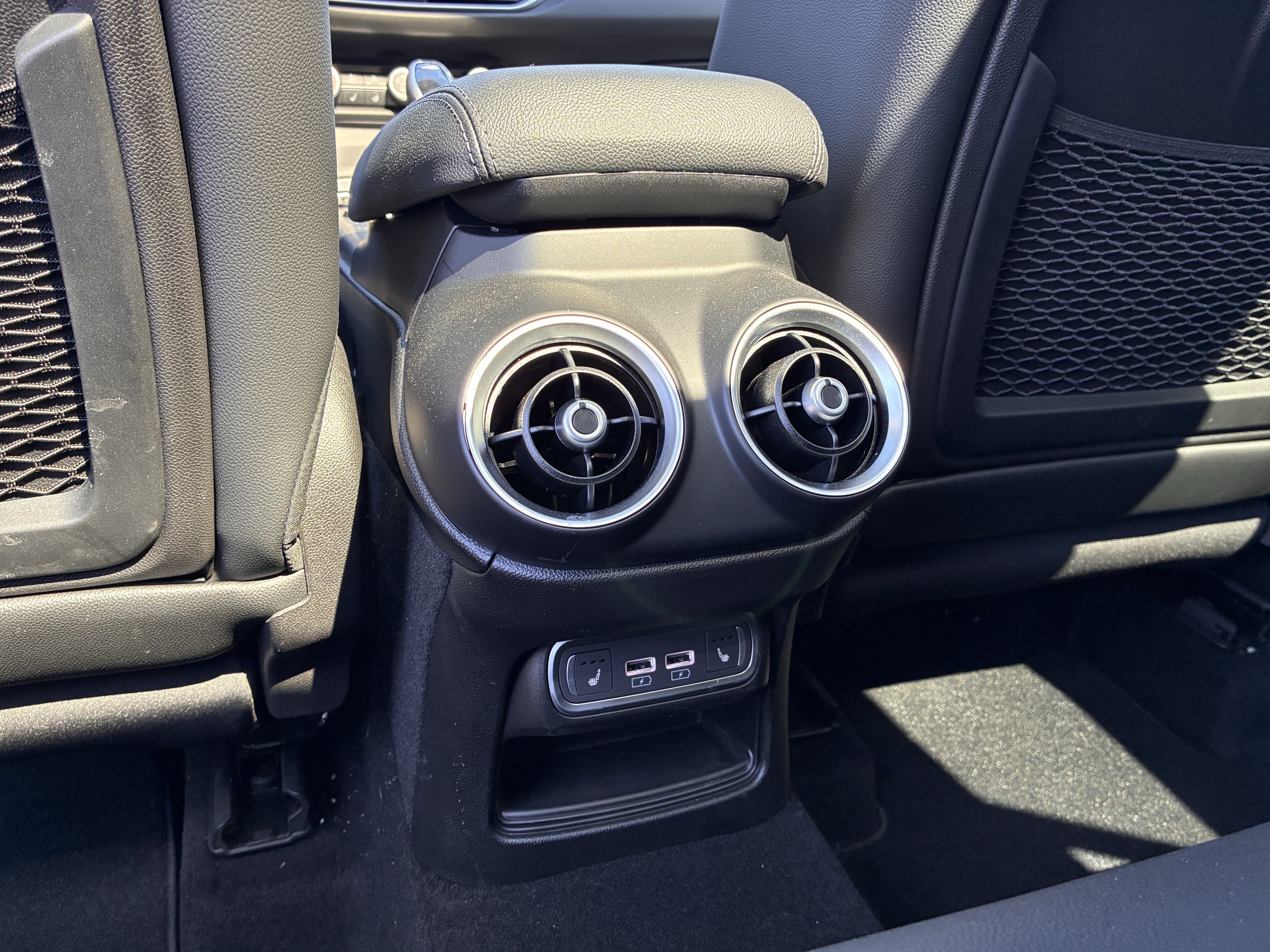 New 2025 Alfa Romeo Stelvio Sprint w/ Convenience Package AWD/4WD image 31