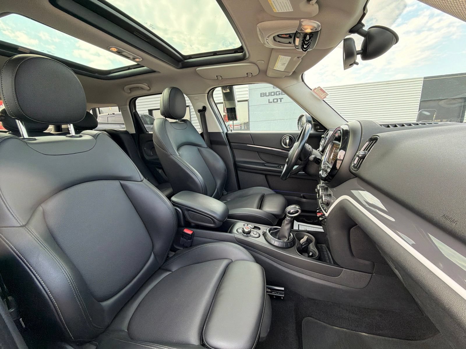 Used 2017 MINI Cooper Countryman S FWD image 9