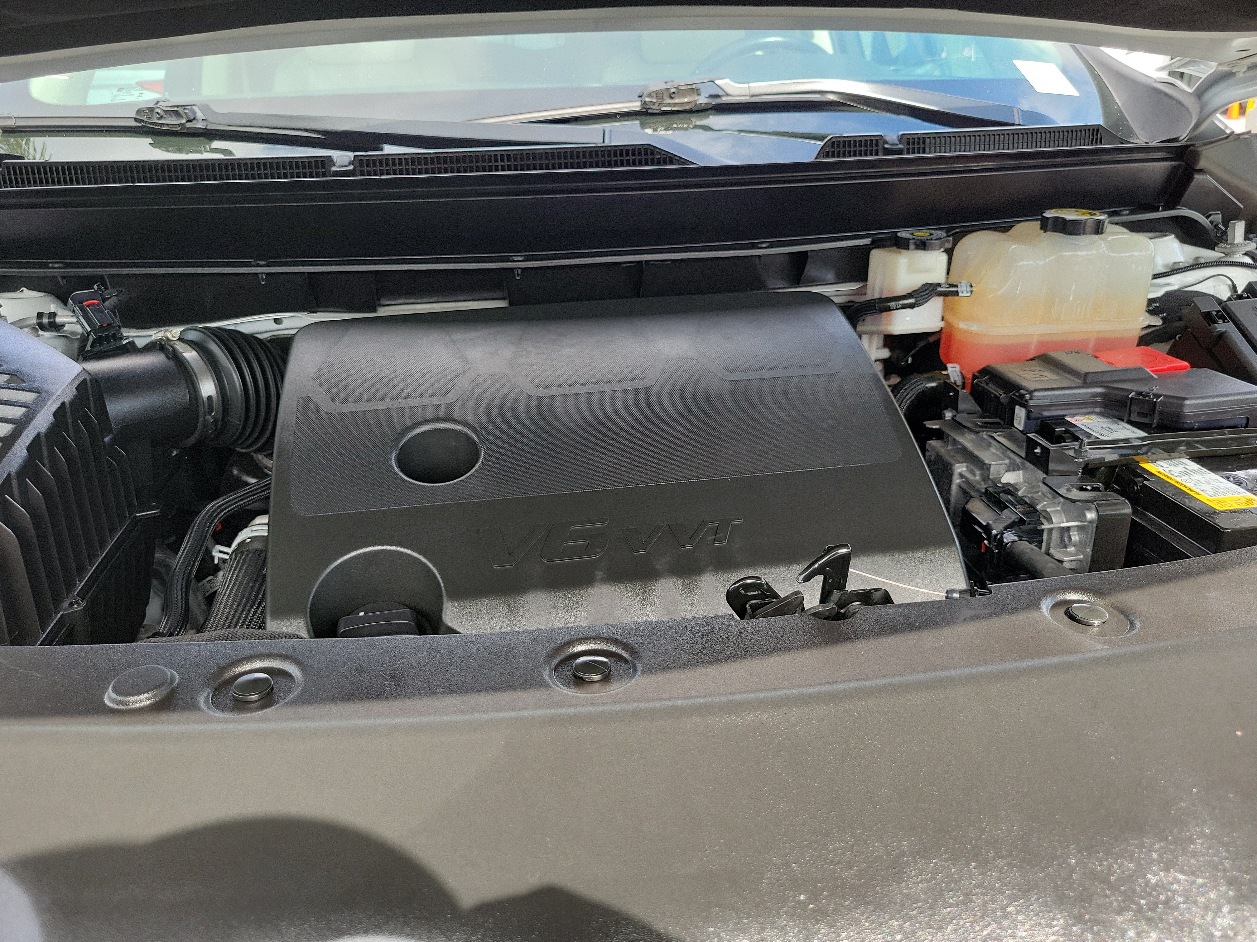 Used 2024 Buick Enclave Essence FWD image 28