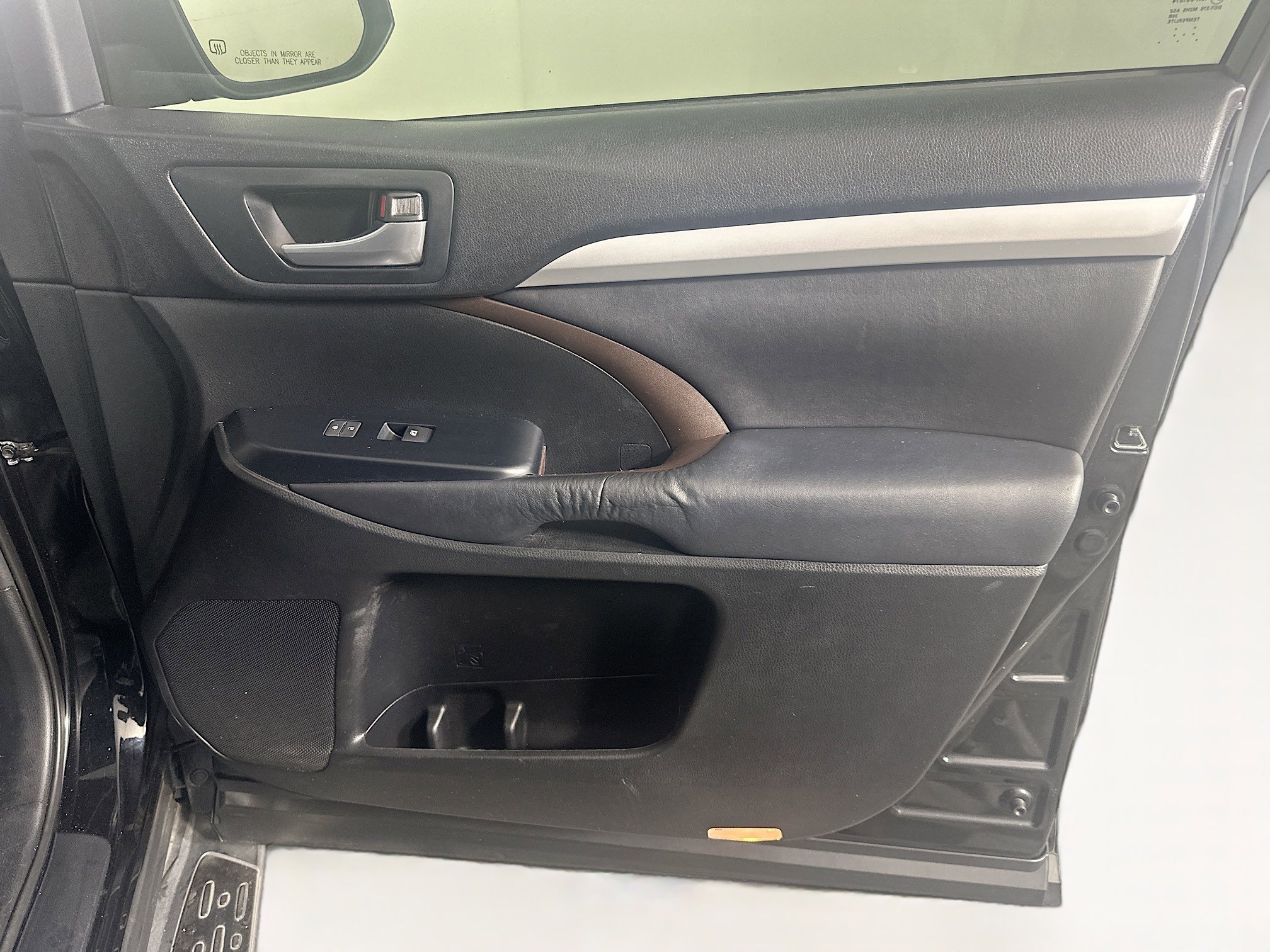 Used 2015 Toyota Highlander XLE image 35