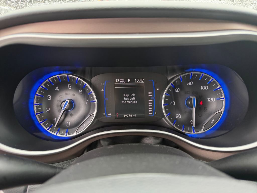 Used 2023 Chrysler Voyager LX FWD image 16