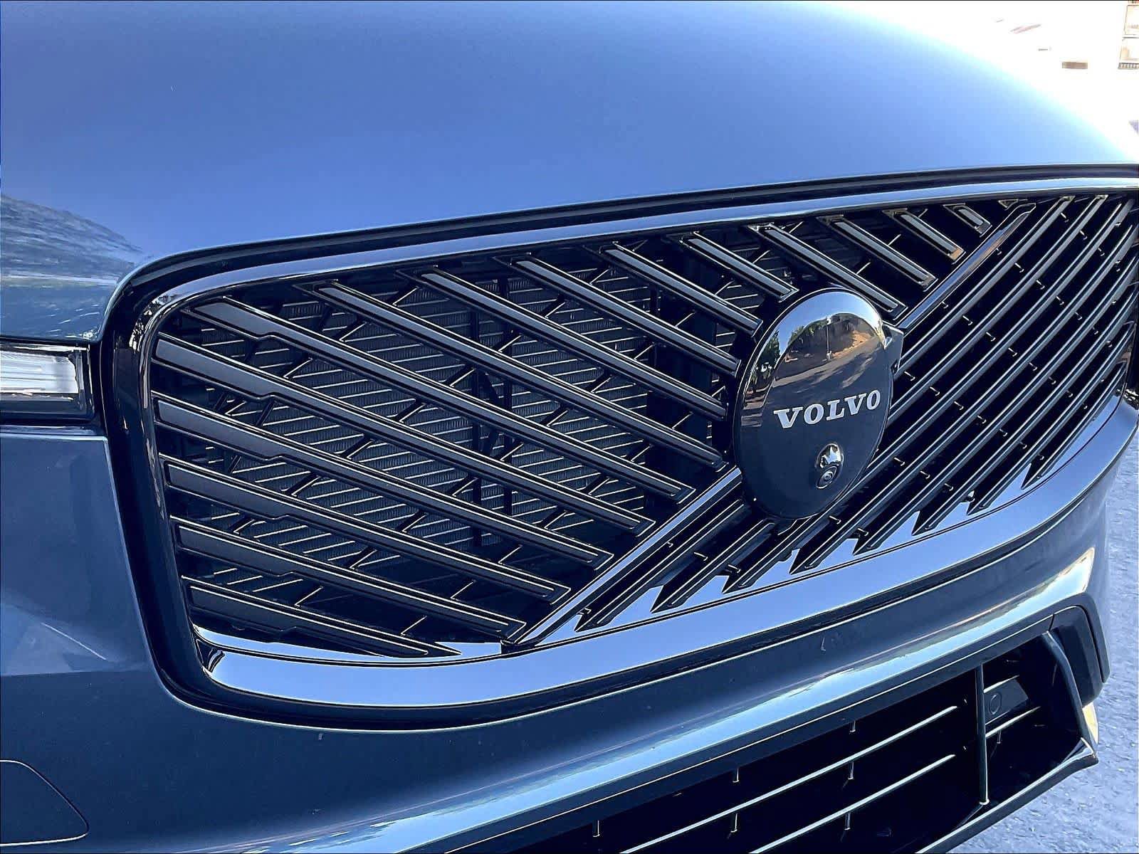 New 2026 Volvo XC60 B5 Ultra w/ Climate Package AWD/4WD image 33