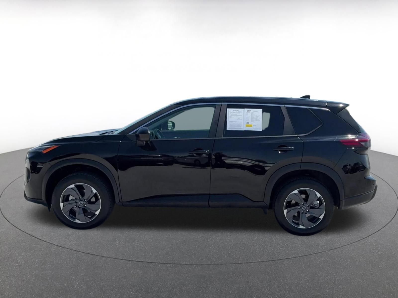 Used 2025 Nissan Rogue SV AWD/4WD image 9