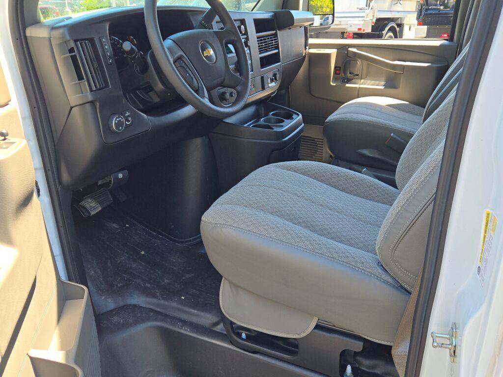 New 2026 Chevrolet Express 3500 w/ Power Convenience Package RWD image 23