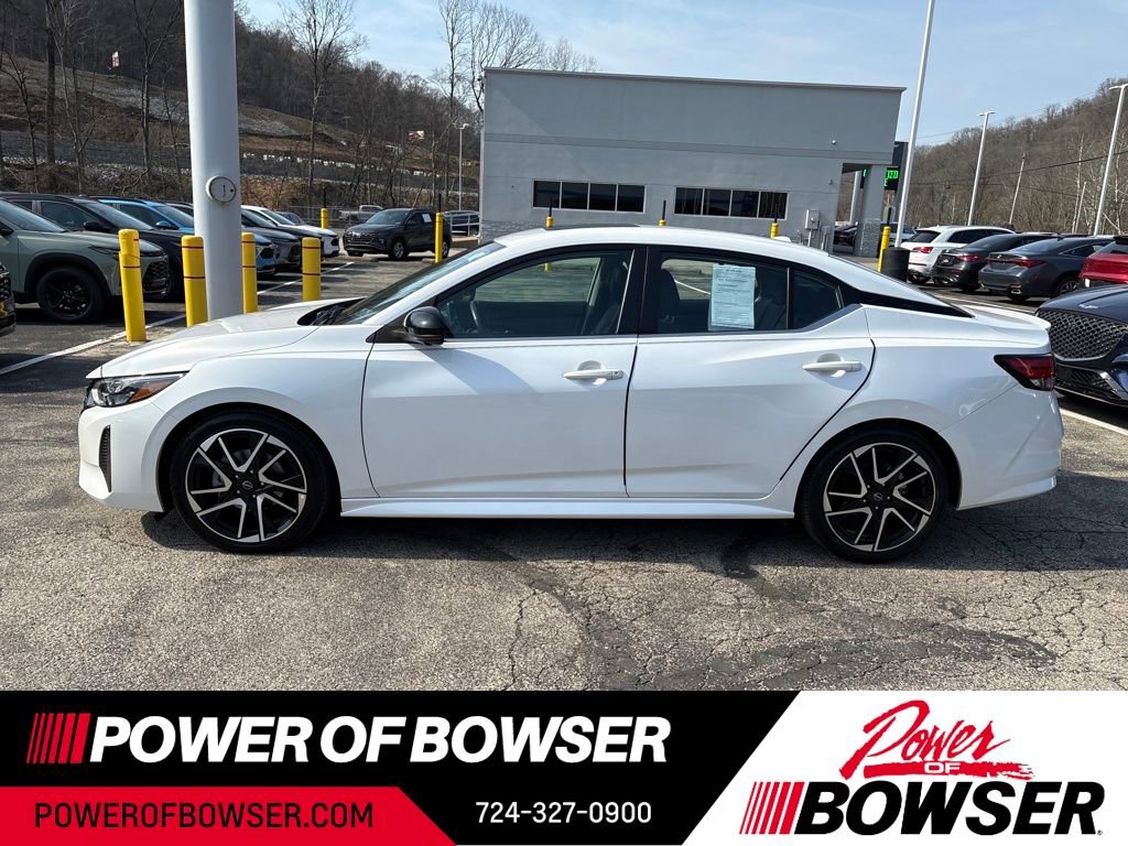 Used 2024 Nissan Sentra SR w/ SR Premium Package image 2