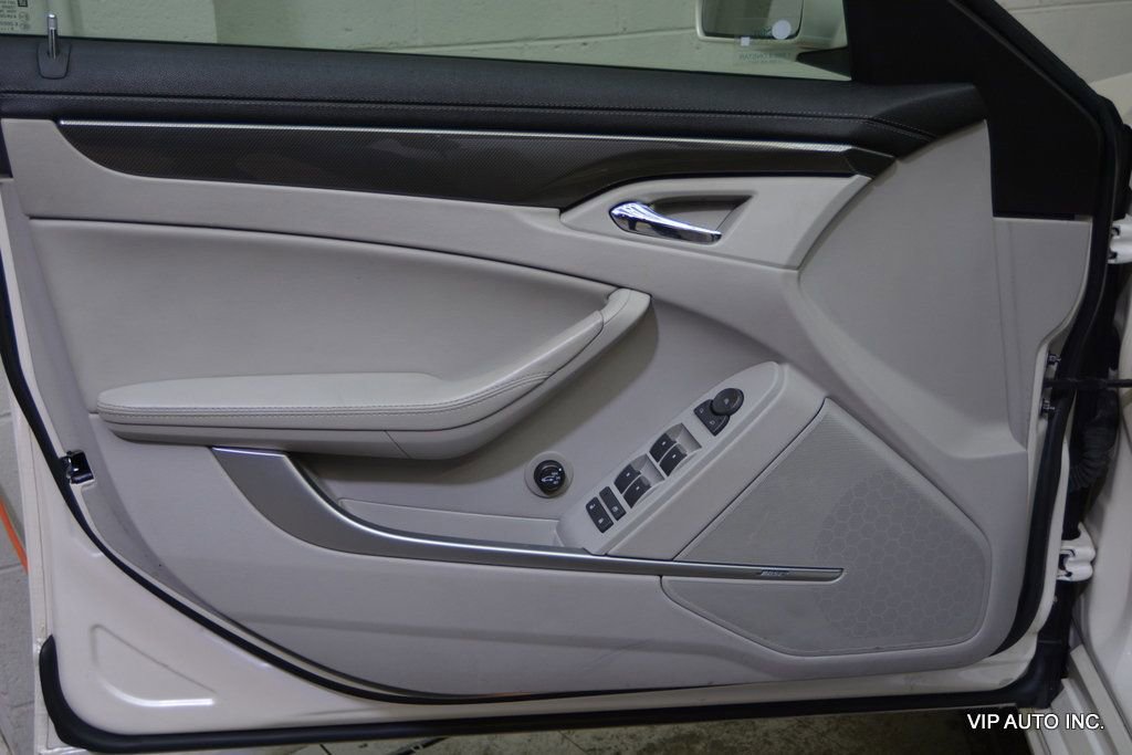 Used 2010 Cadillac CTS Wagon image 7