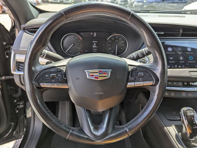 Used 2021 Cadillac XT4 Premium Luxury image 29