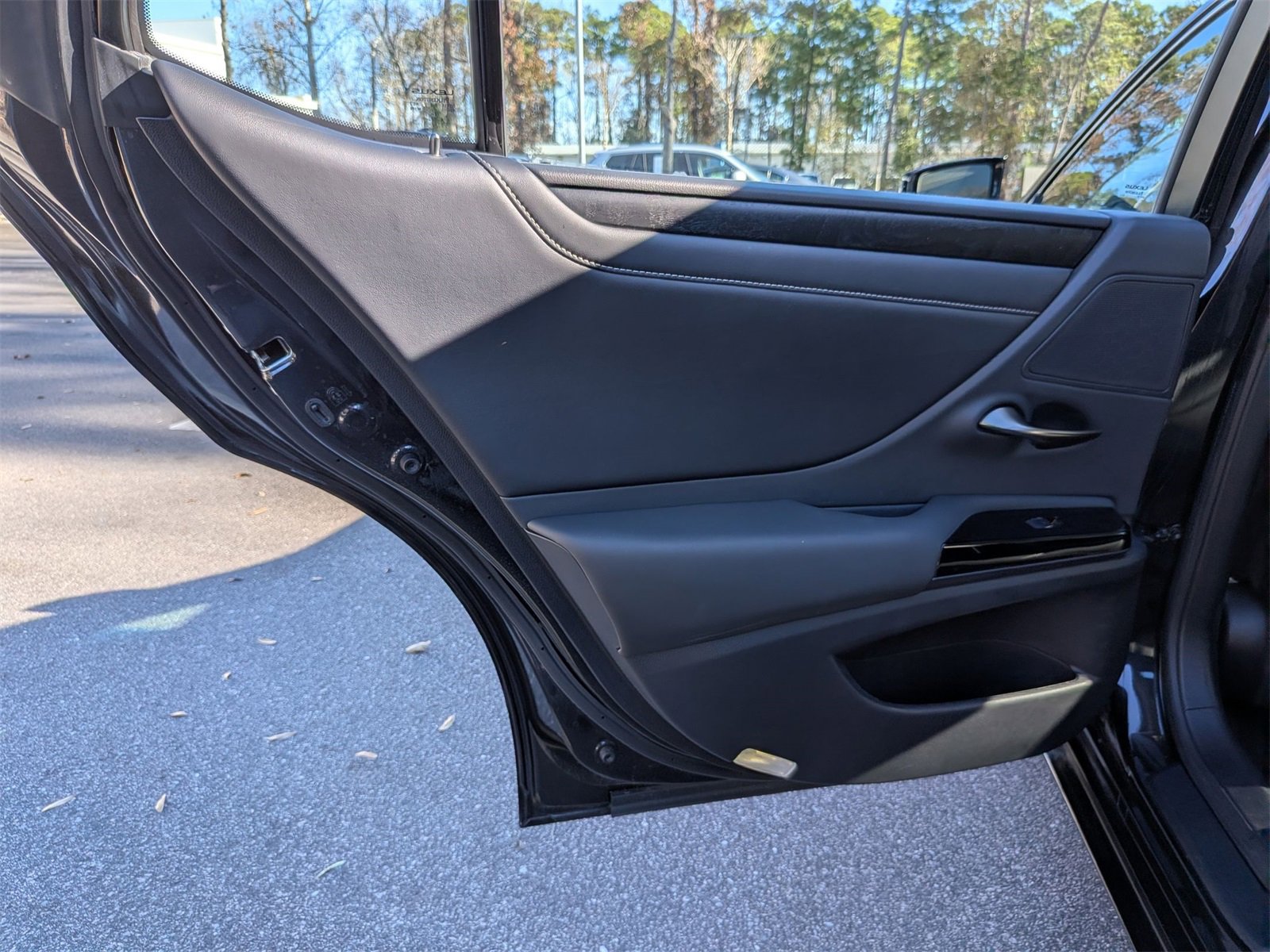 Used 2022 Lexus ES 350 w/ Premium Package image 27