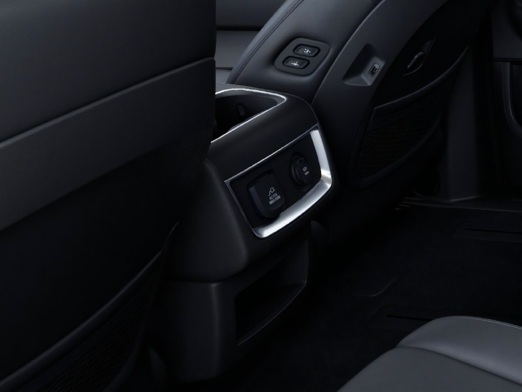 New 2027 Kia Carnival SX w/ Dark Edition Package FWD image 26