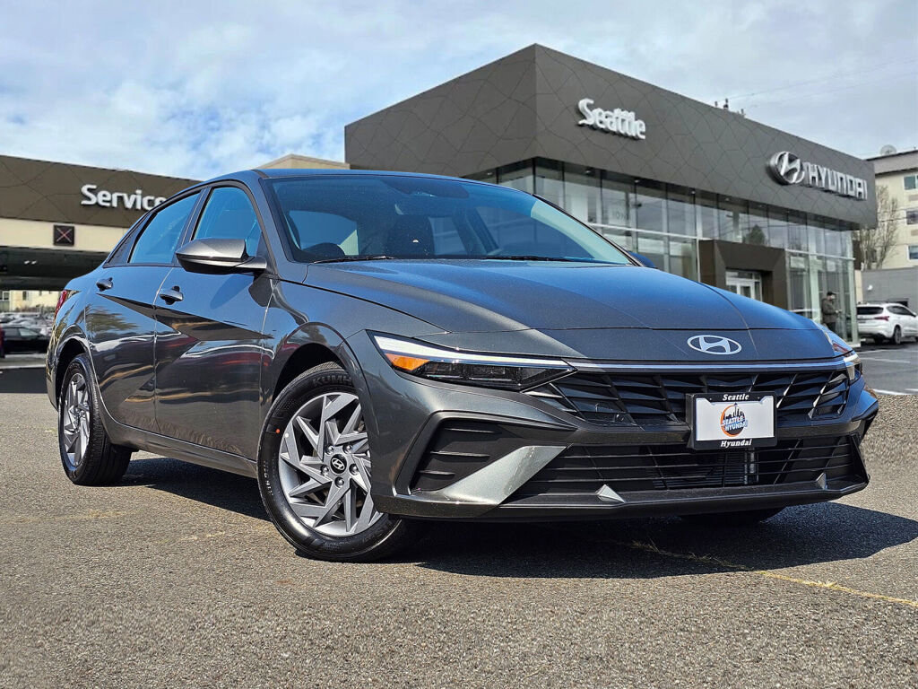New 2025 Hyundai Elantra Blue