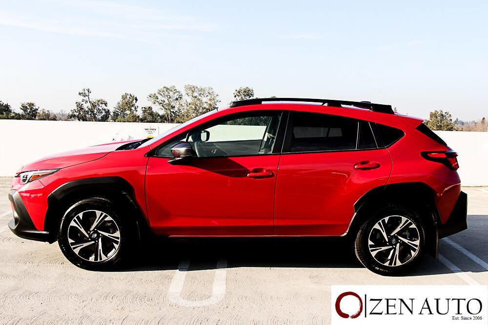 Used 2024 Subaru Crosstrek 2.0i Premium image 4