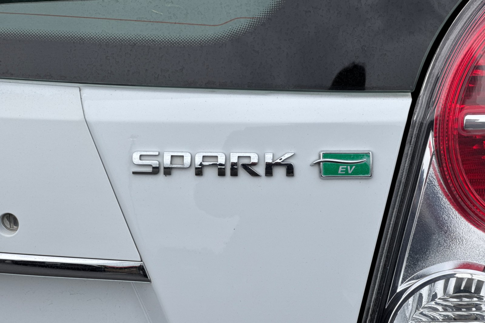 Used 2014 Chevrolet Spark LT FWD image 48