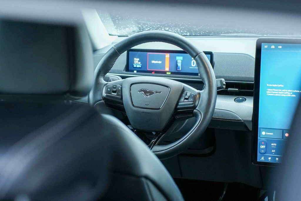 Used 2021 Ford Mustang Mach-E Select w/ Comfort/Appearance Package image 12