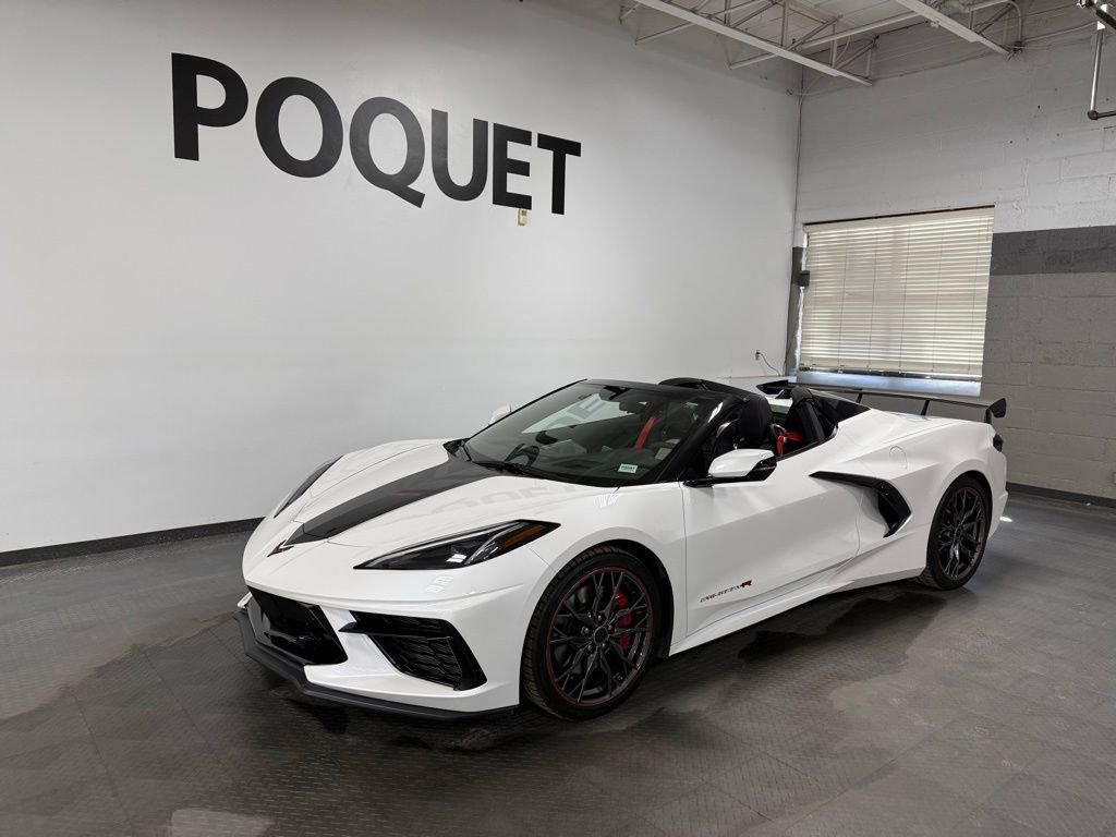 Used 2023 Chevrolet Corvette Stingray Premium Conv w/ Z51 Performance Package RWD image 2