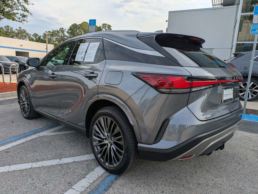 Used 2023 Lexus RX 350 w/ Accessory Package (2T) AWD/4WD image 4