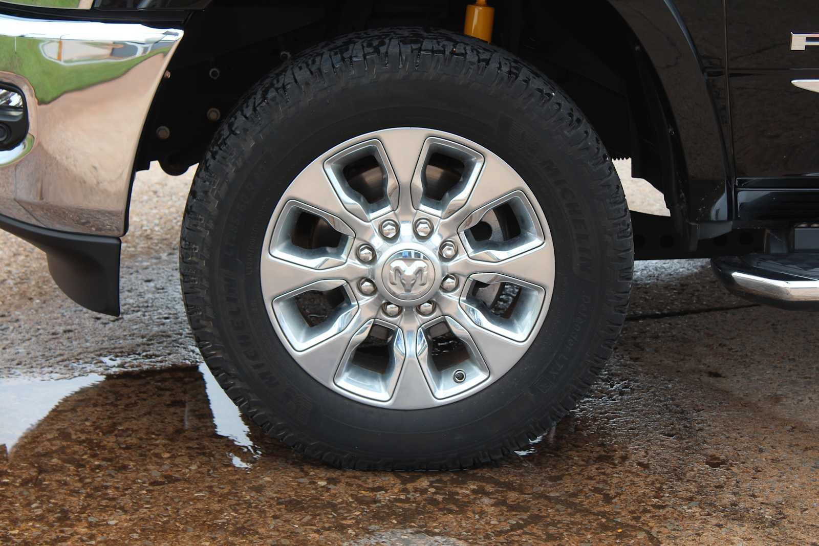 Used 2022 RAM 3500 Limited w/ Towing Technology Group AWD/4WD image 21