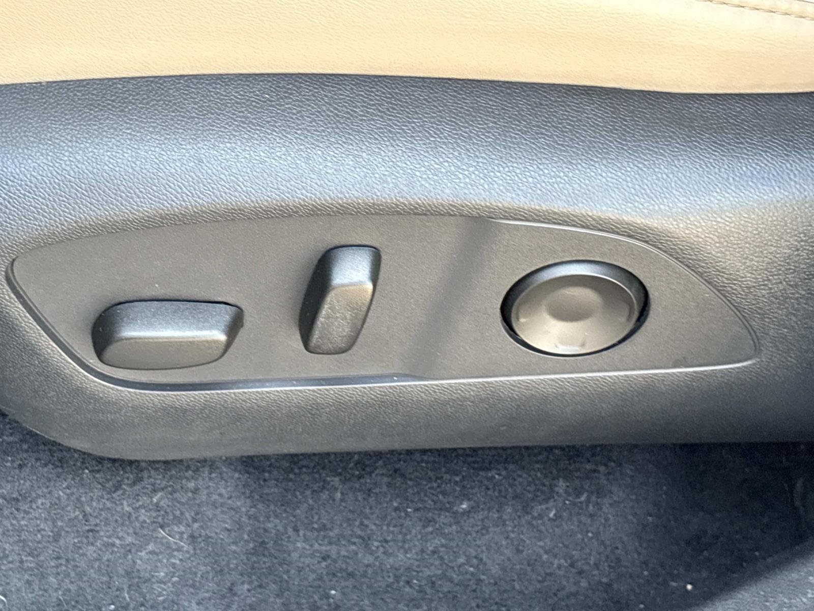 Used 2026 Buick Enclave Preferred w/ Power Package FWD image 16