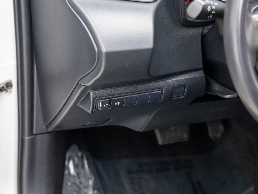 Used 2020 Toyota Corolla SE w/ SE Premium Package image 18