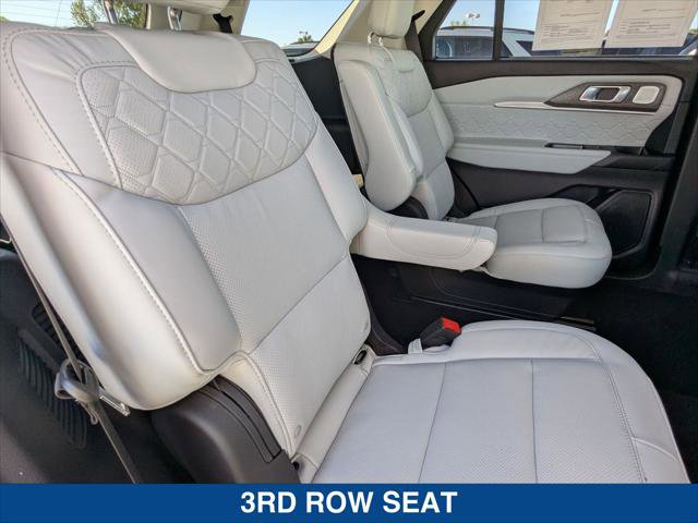 Used 2025 Ford Explorer Platinum w/ Ultimate Package AWD/4WD image 23