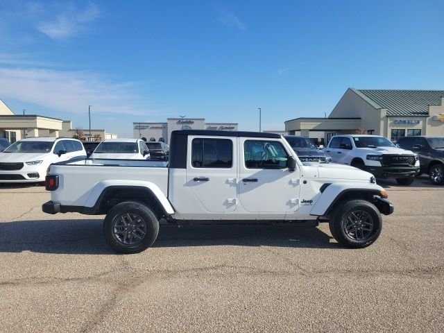 New 2026 Jeep Gladiator Sport AWD/4WD image 19