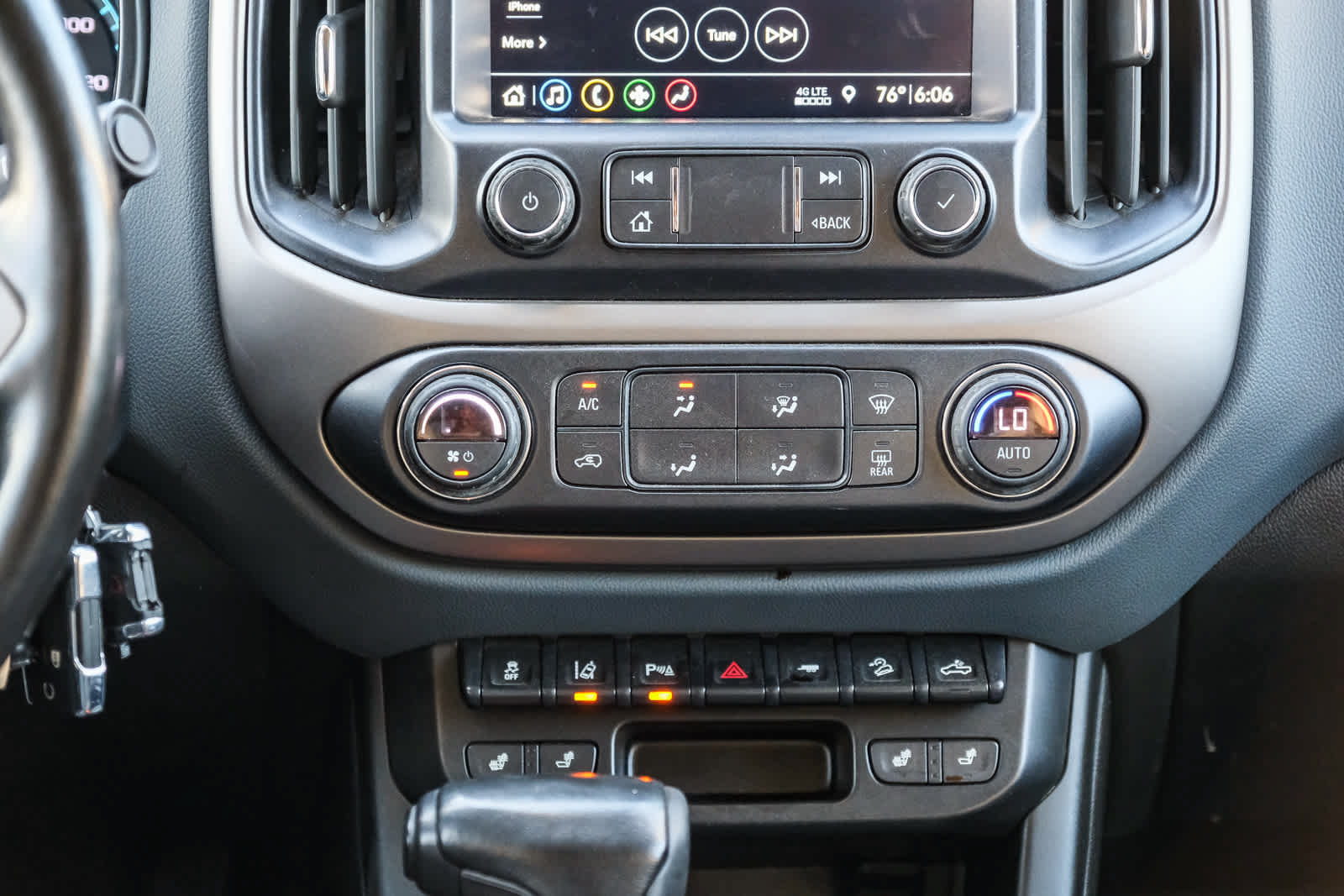 Used 2021 Chevrolet Colorado Z71 w/ Safety Package AWD/4WD image 15