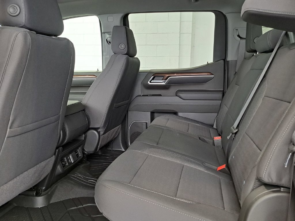 New 2026 Chevrolet Silverado 1500 LT AWD/4WD image 13
