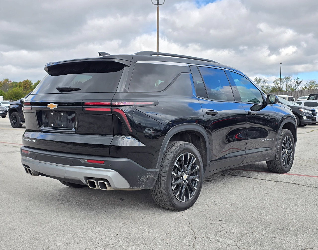 Used 2025 Chevrolet Traverse LT w/ Sun and Wheel Package AWD/4WD image 6