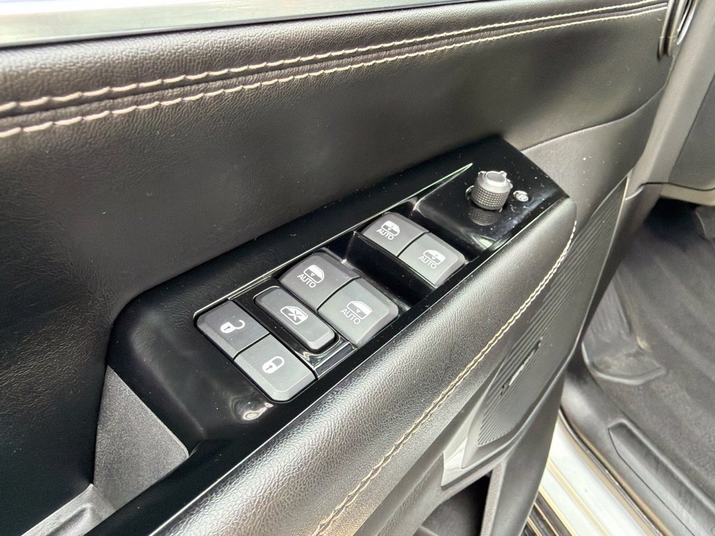 Used 2023 Jeep Wagoneer Series II AWD/4WD image 15
