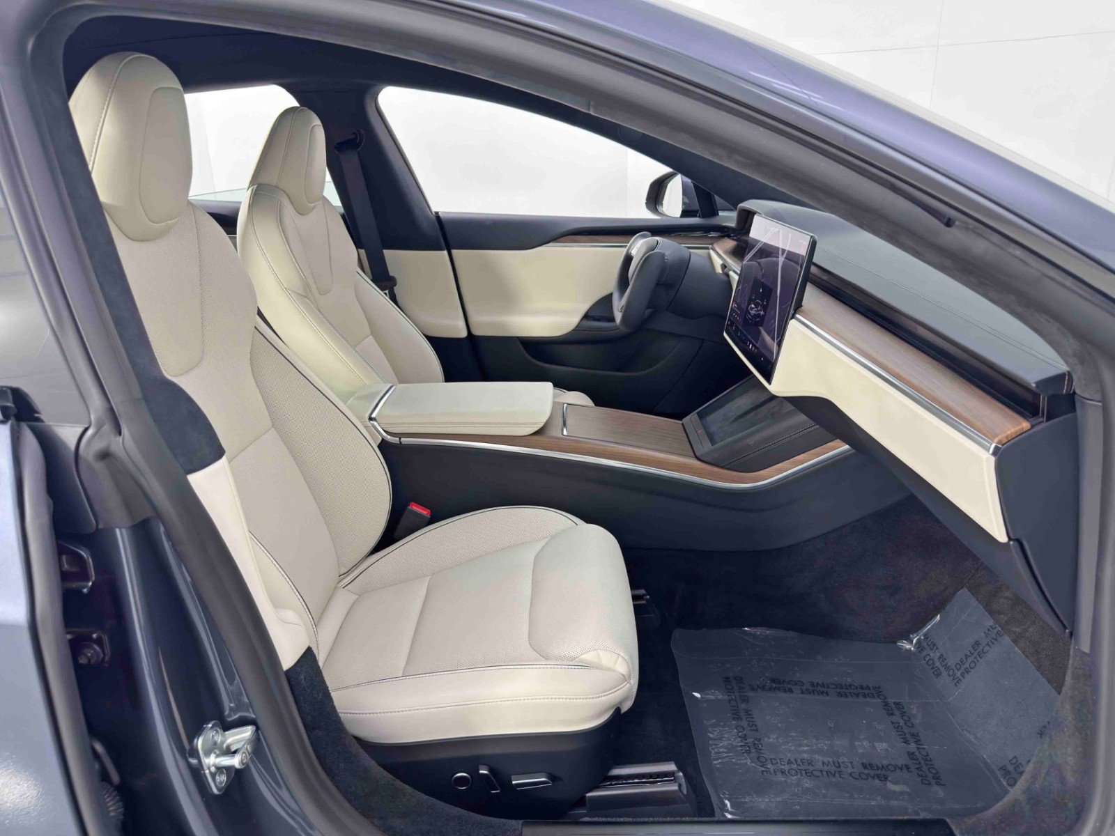 Used 2021 Tesla Model S Plaid image 15