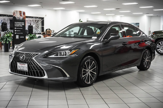 Certified 2025 Lexus ES 300h w/ Premium Package FWD image 3