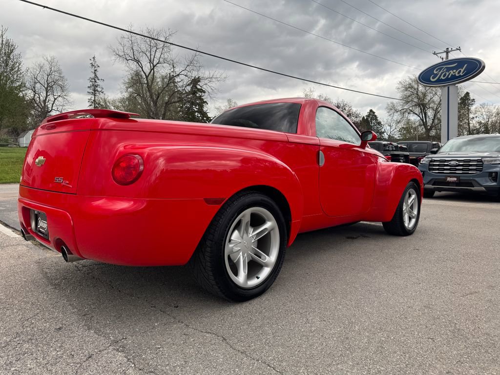 Used 2003 Chevrolet SSR RWD image 31