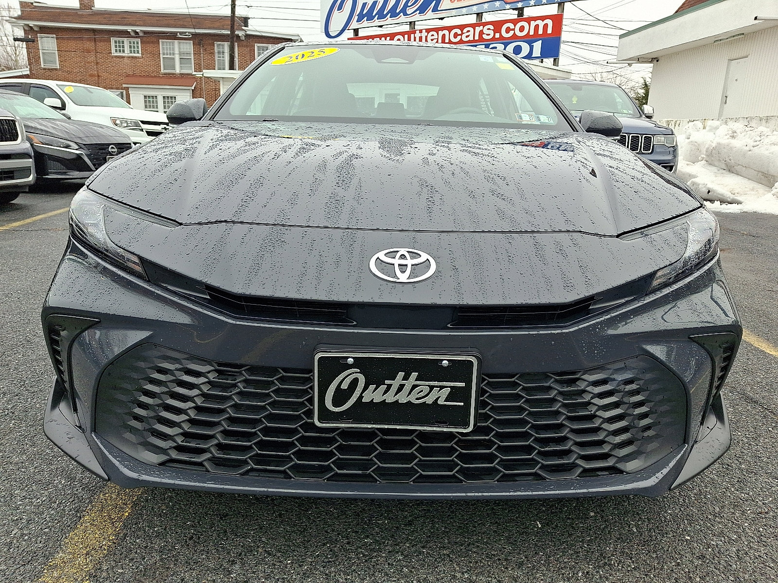 Used 2025 Toyota Camry SE image 8