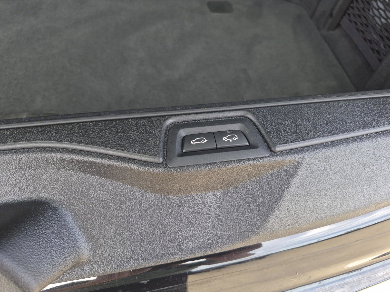 Used 2022 BMW X7 M50i w/ Executive Package AWD/4WD image 11