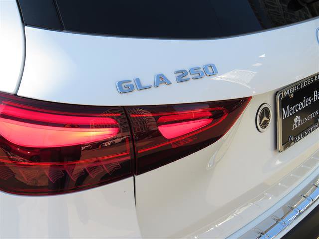 Used 2025 Mercedes-Benz GLA 250 4MATIC image 25