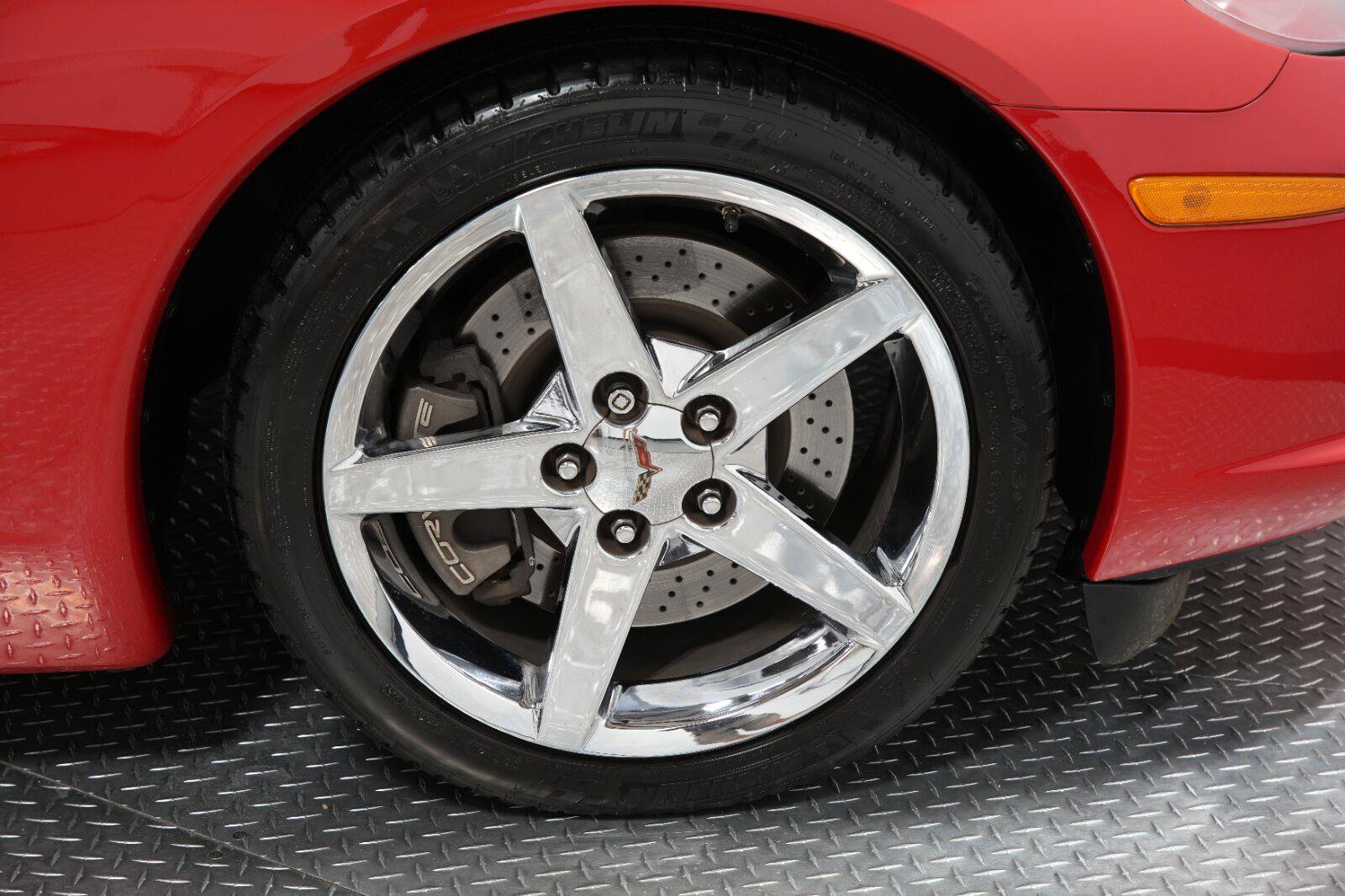 Used 2007 Chevrolet Corvette Coupe w/ Preferred Equipment Group RWD image 34