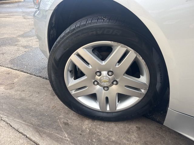 Used 2012 Chevrolet Impala LT w/ LT Sunroof Package image 11