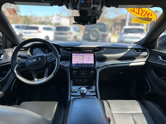 Used 2023 Jeep Grand Cherokee Overland w/ Luxury Tech Group IV image 16