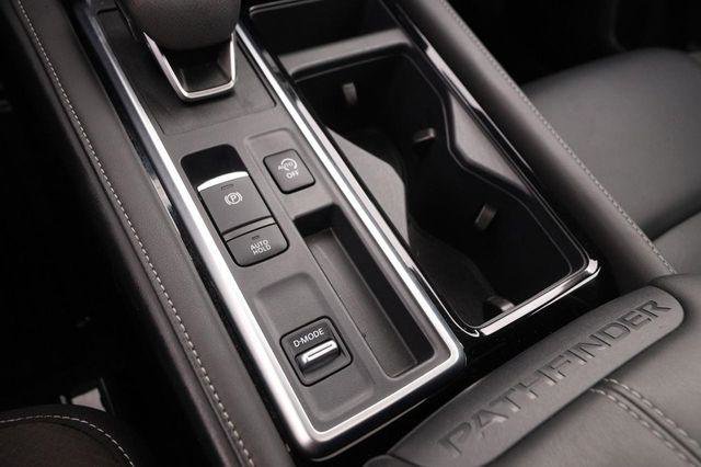 Used 2024 Nissan Pathfinder SL w/ SL Premium Package image 21