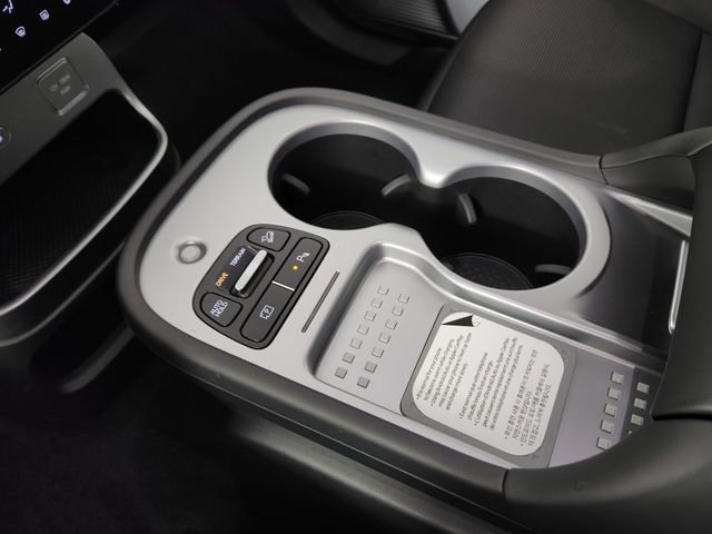 New 2026 Hyundai Ioniq 9 Calligraphy image 21