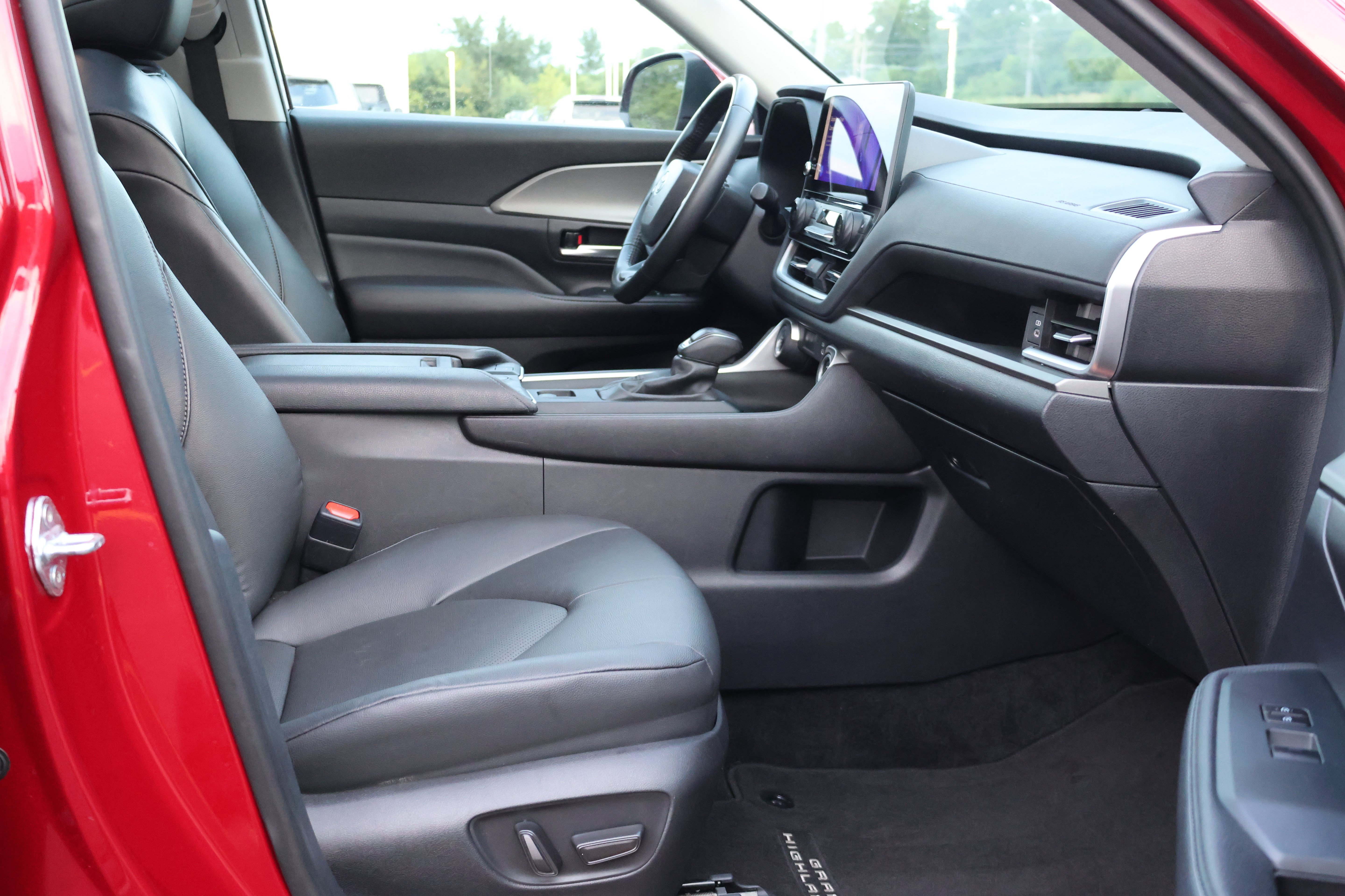 Certified 2024 Toyota Grand Highlander AWD image 42