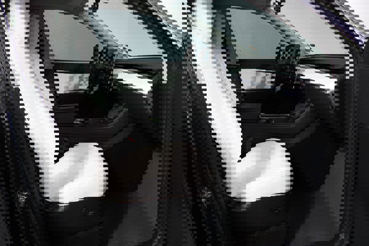 Used 2022 Tesla Model Y Performance image 11