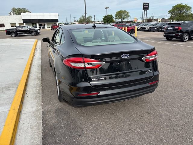 Used 2019 Ford Fusion SE FWD image 9