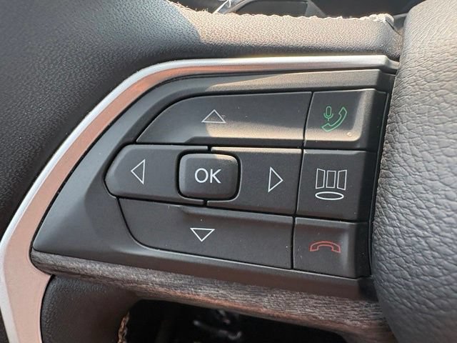 Used 2023 Jeep Grand Cherokee Limited AWD/4WD image 32
