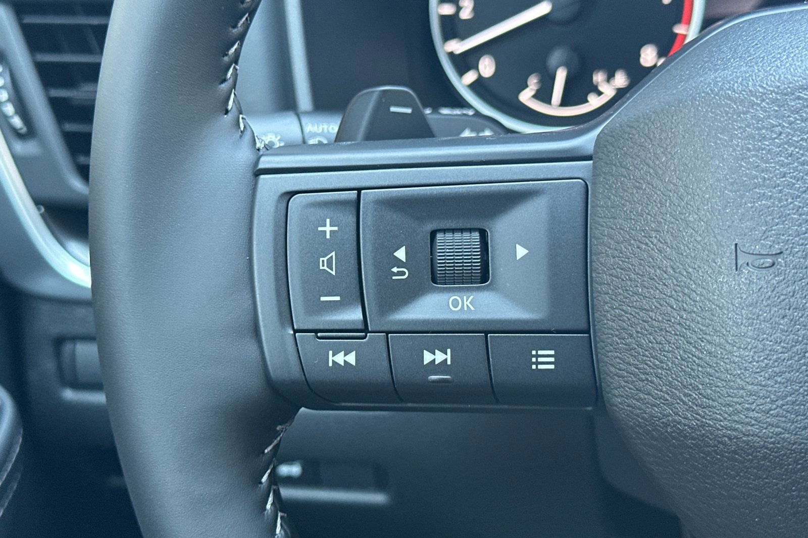 New 2026 Nissan Rogue SV w/ Cold Weather Package AWD/4WD image 27